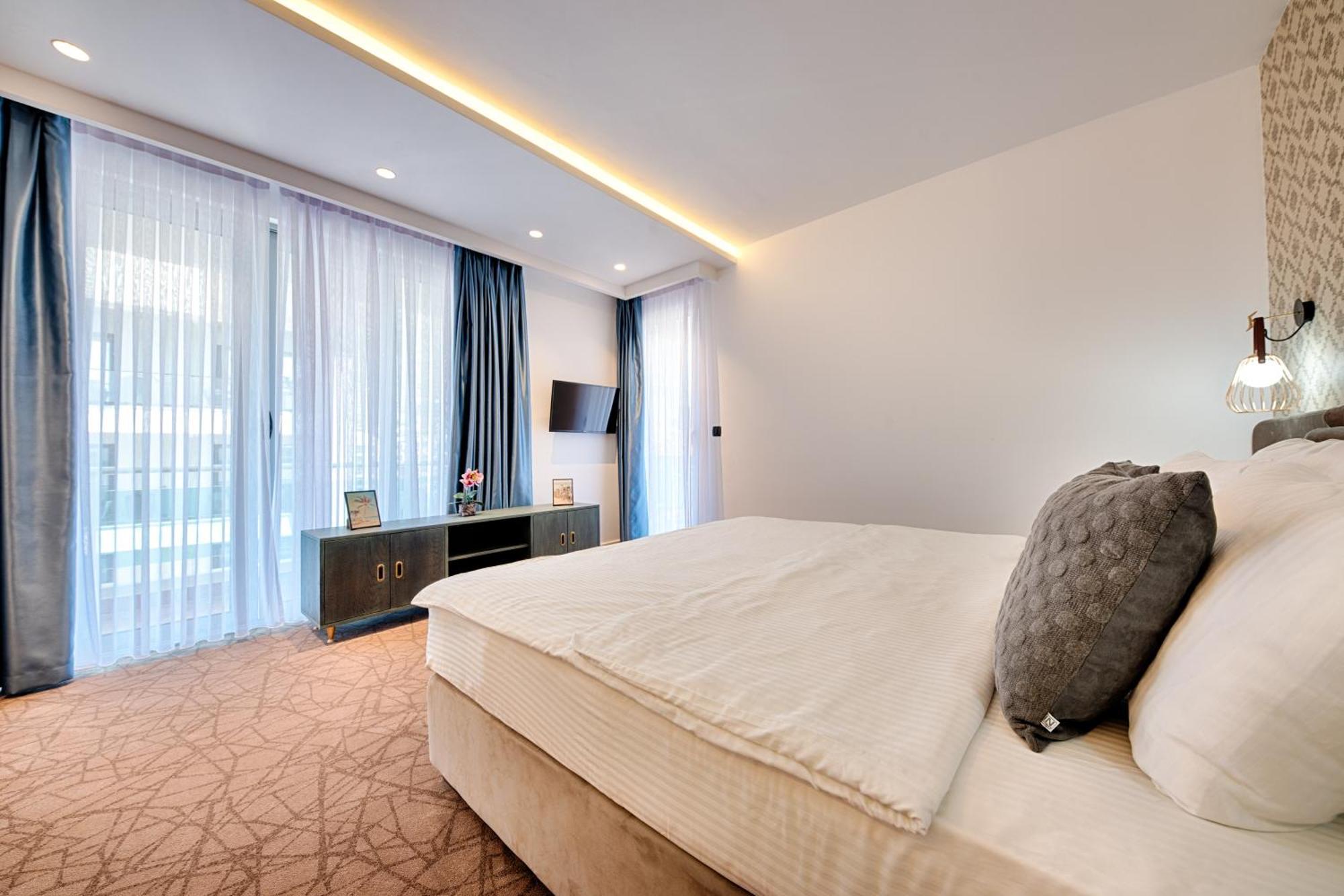 Kalamper Hotel & Spa Добра вода Екстериор снимка