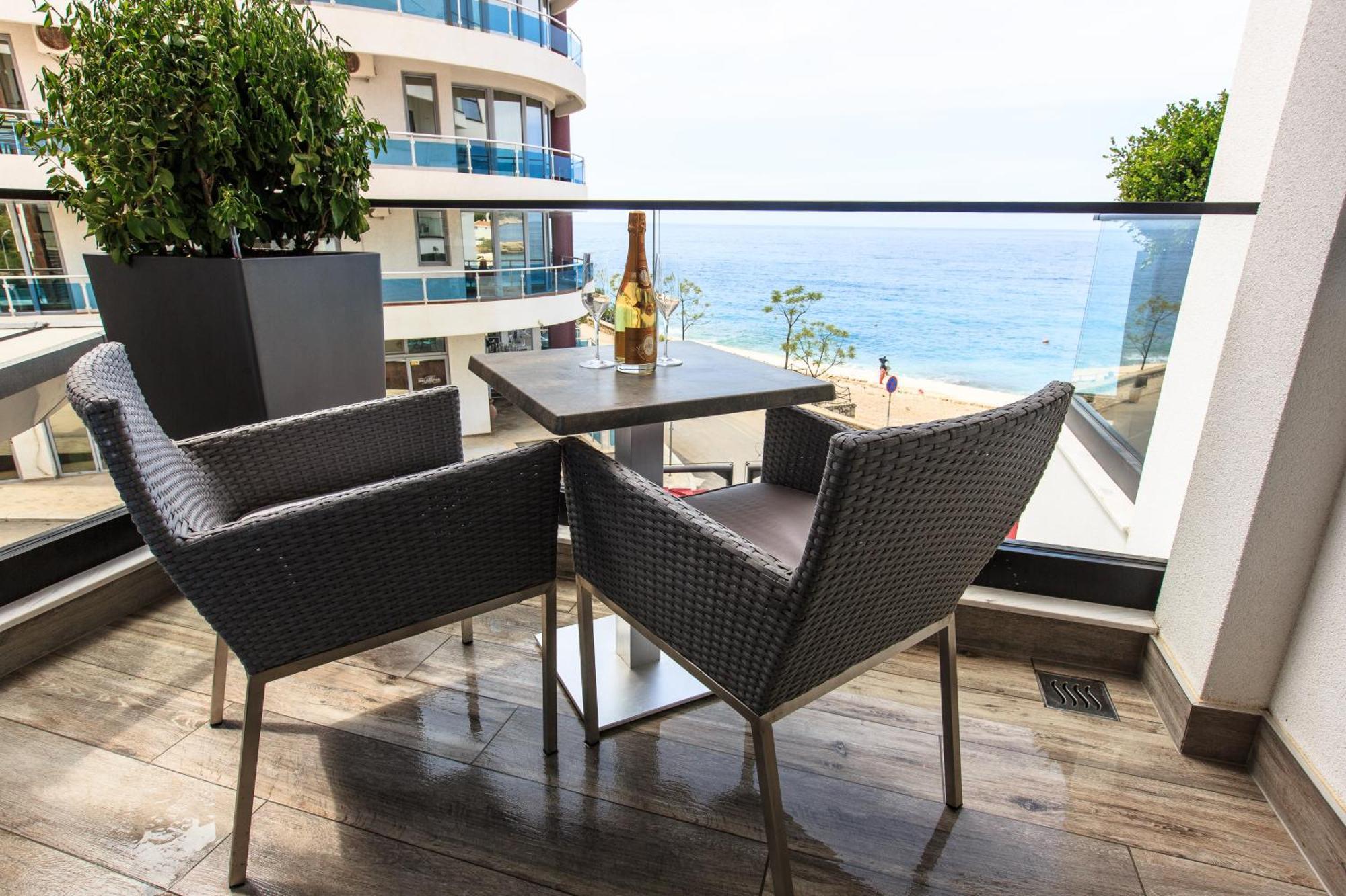 Kalamper Hotel & Spa Добра вода Екстериор снимка